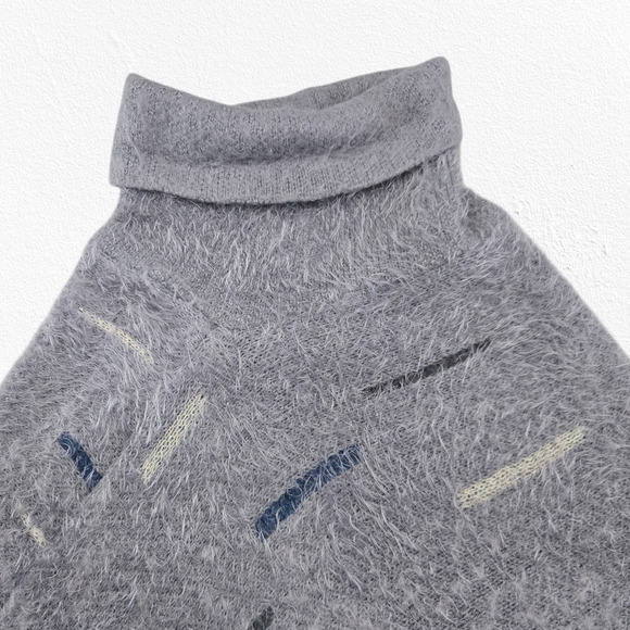 Y2K Gray Fuzzy Acrylic Poncho Cowl Neck 2000 Boho Abstract Dash Pattern One Size - Picture 3 of 8